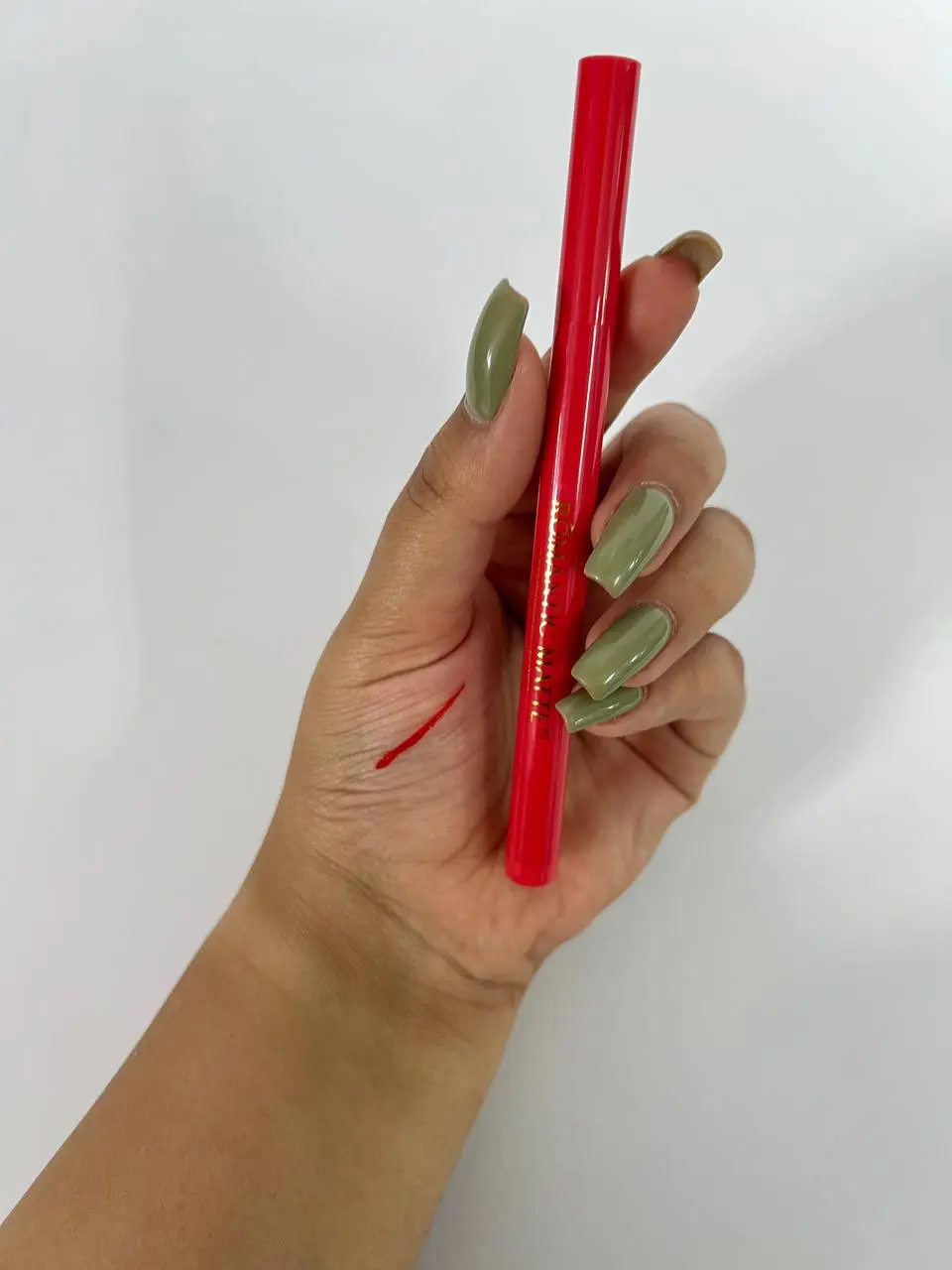 خط چشم ماژیکی رنگی