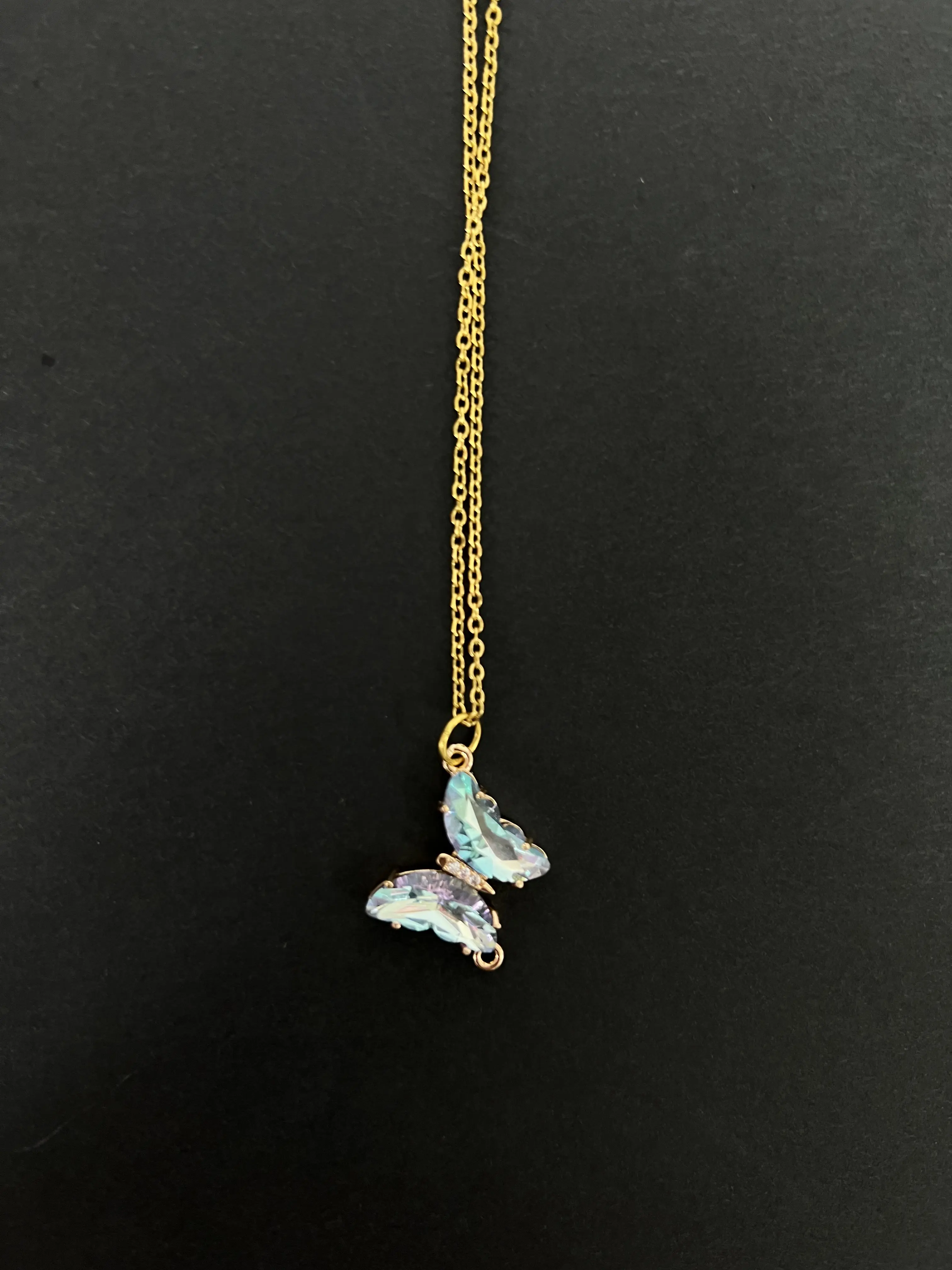 گردنبند پروانه طلایی